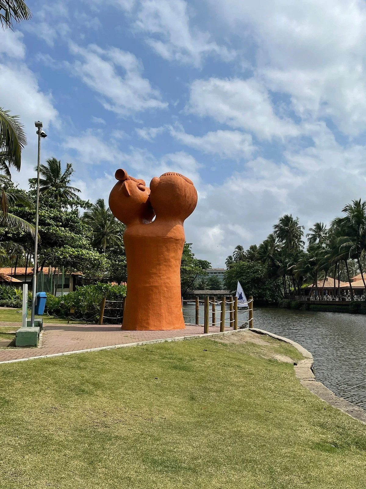Escultura "o Beijo"