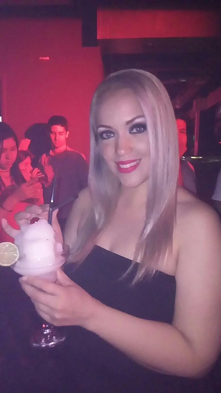 Cover Singing Bar
