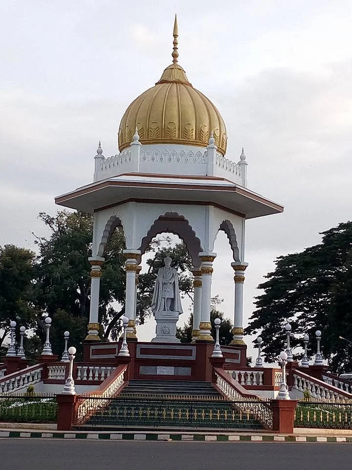 Statue of Maharaja Chamarajendar Wodeyar