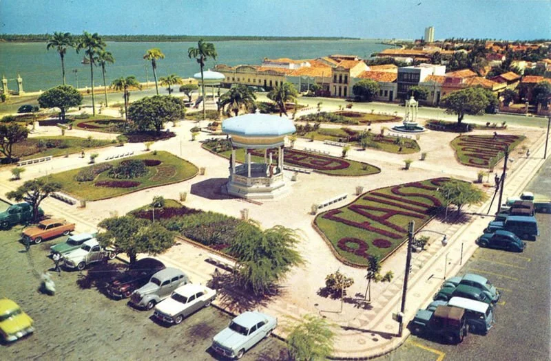 Praça Fausto Cardoso