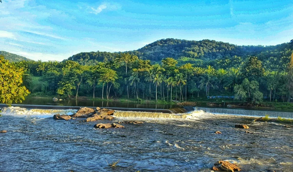Thumboormuzhi Dam & Garden