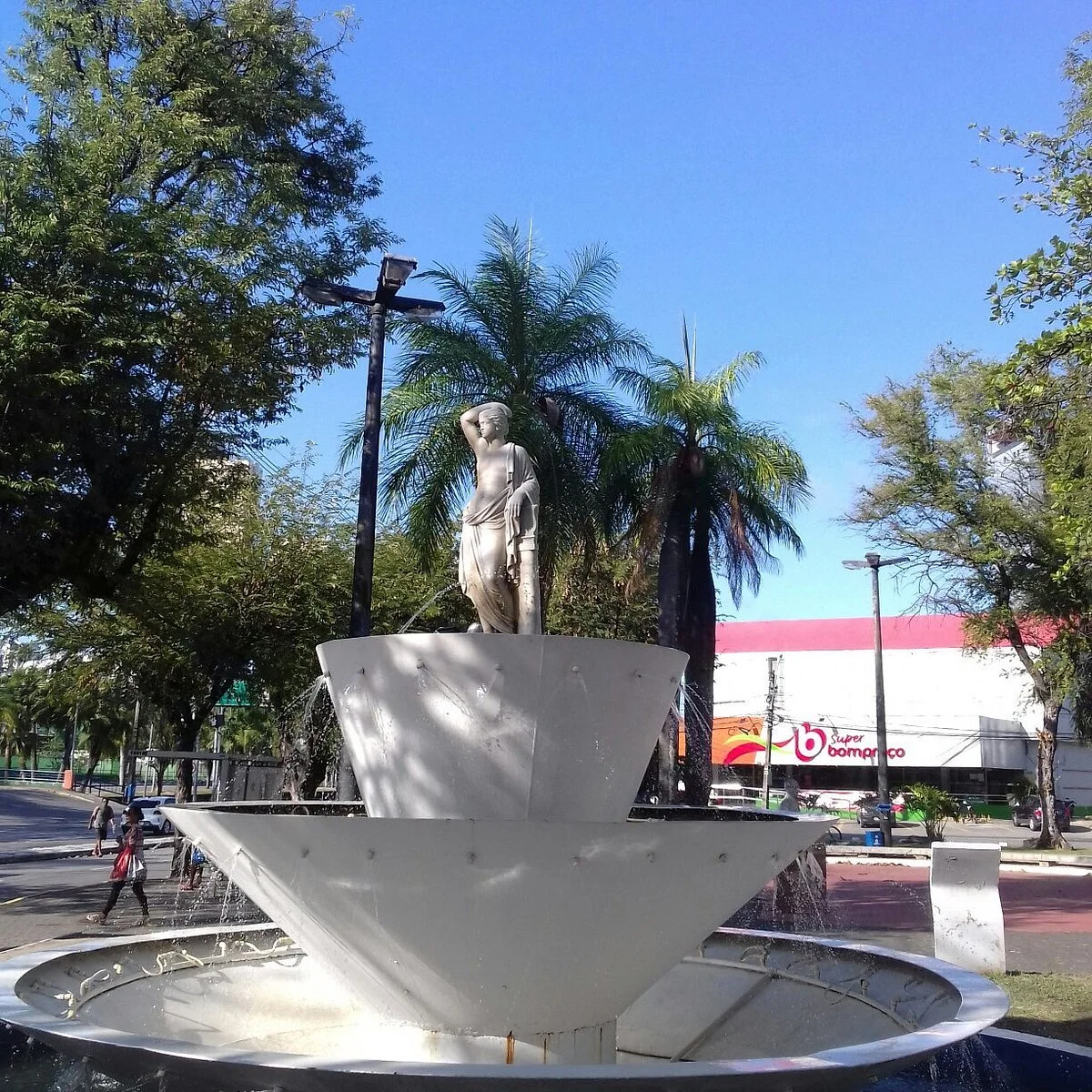 Praca Parque Amorim