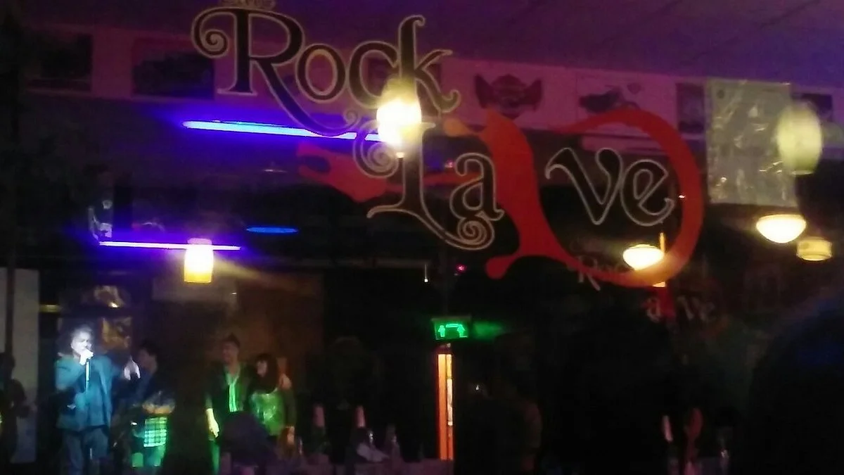 Cafe Rock Lave