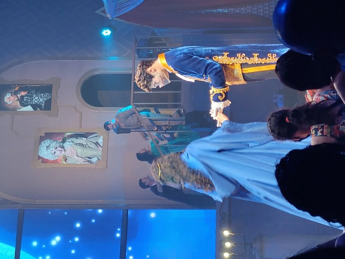 A Bela E A Fera Experience Diner & Show