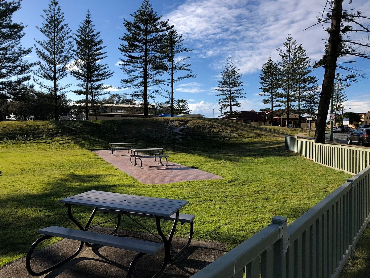 Hollindale Park
