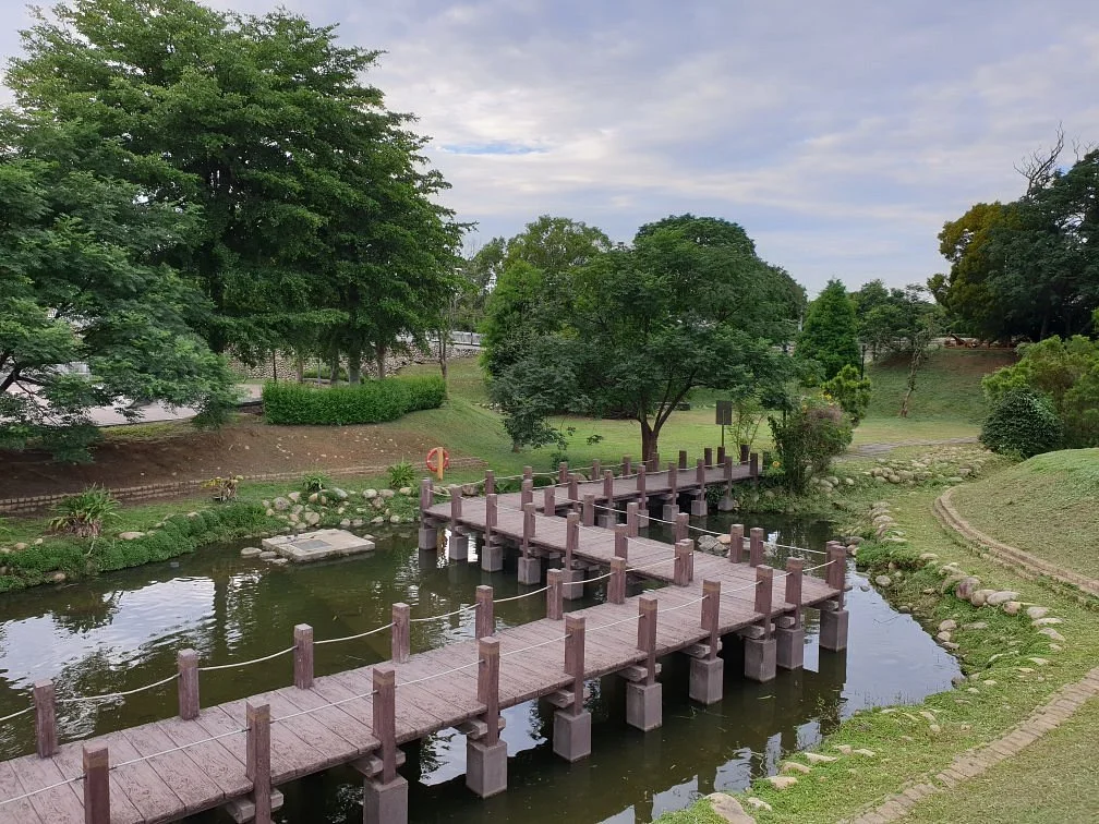 Zhenqian Renai Park