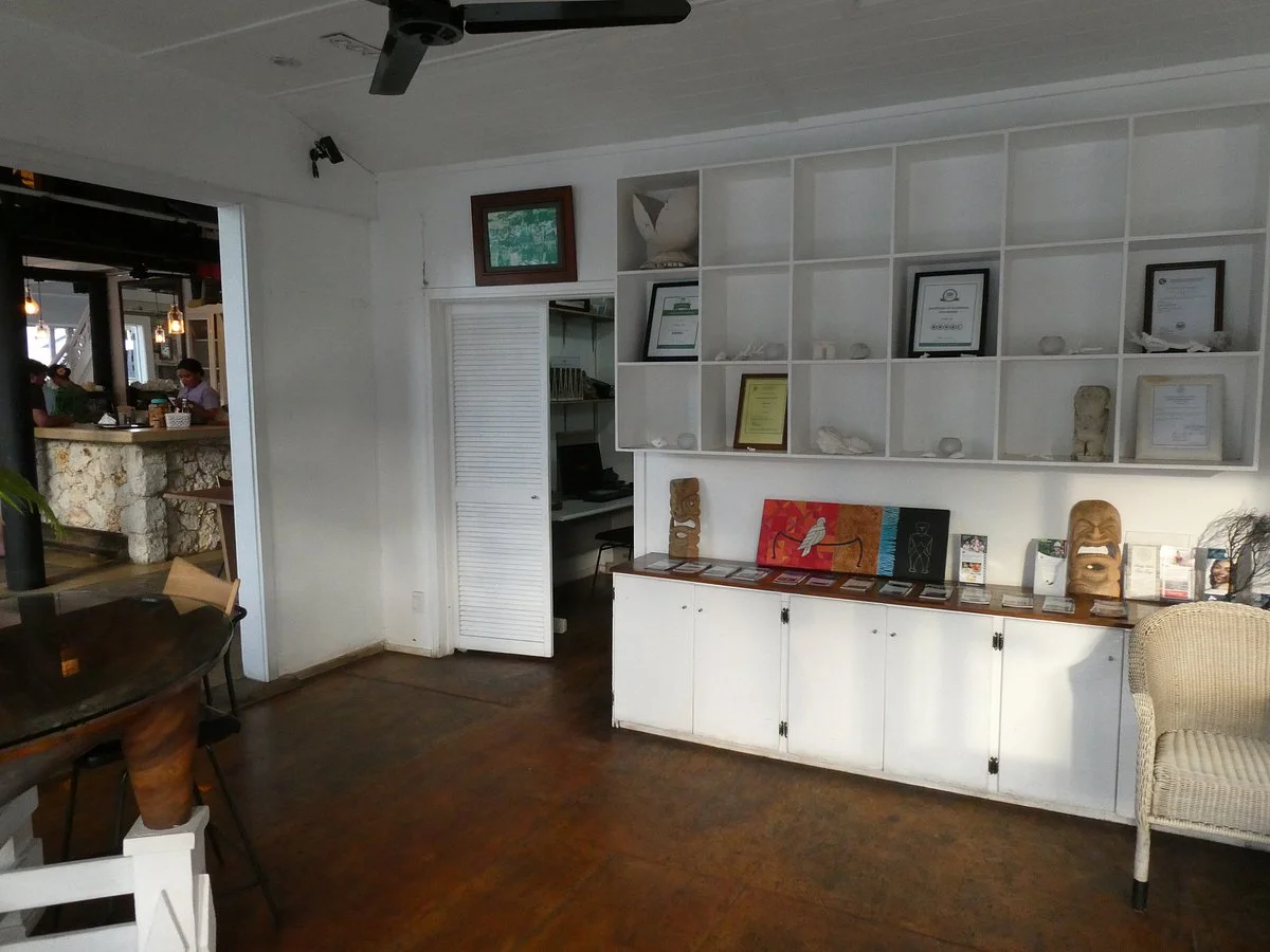 Friends Tourist Center