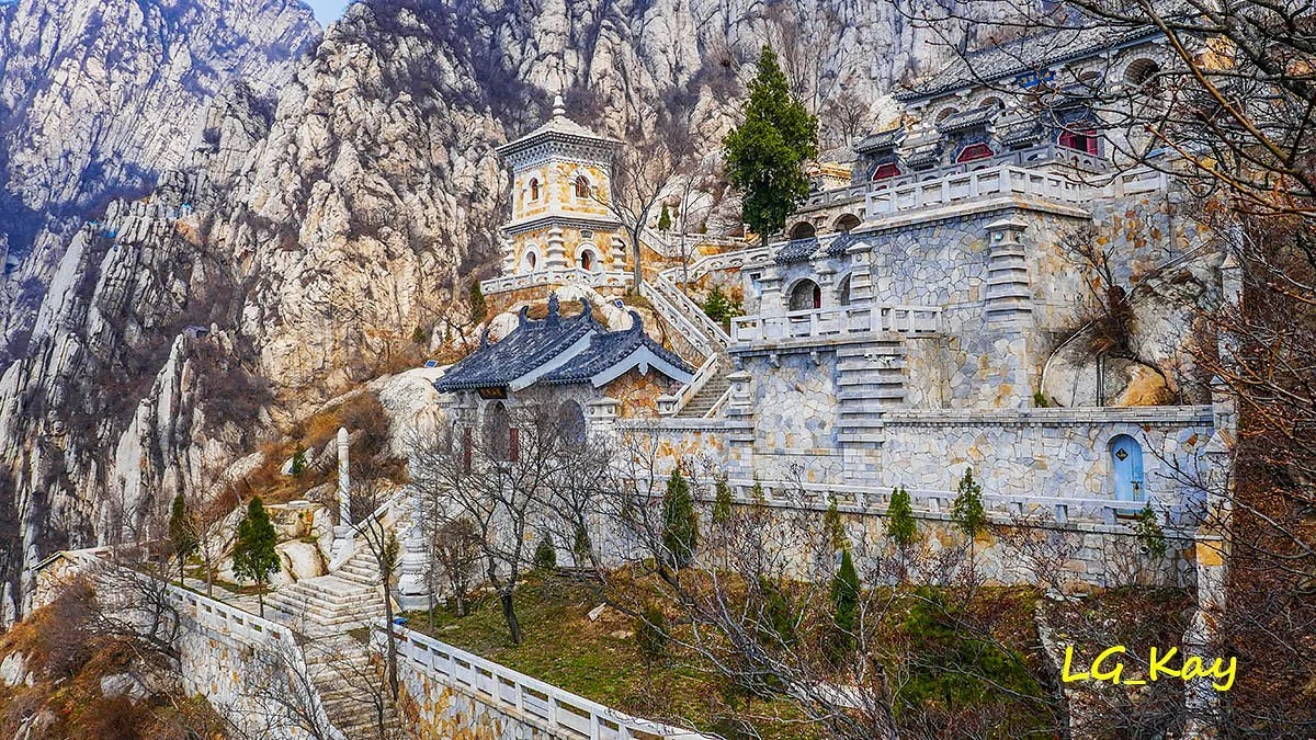 Sanhuang Village Scenic Resort