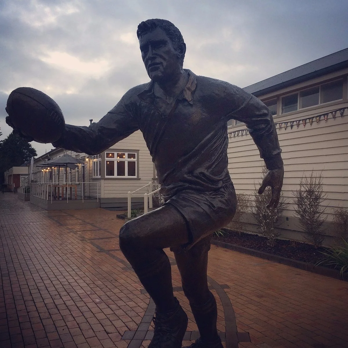 Sir Colin Meads Statue