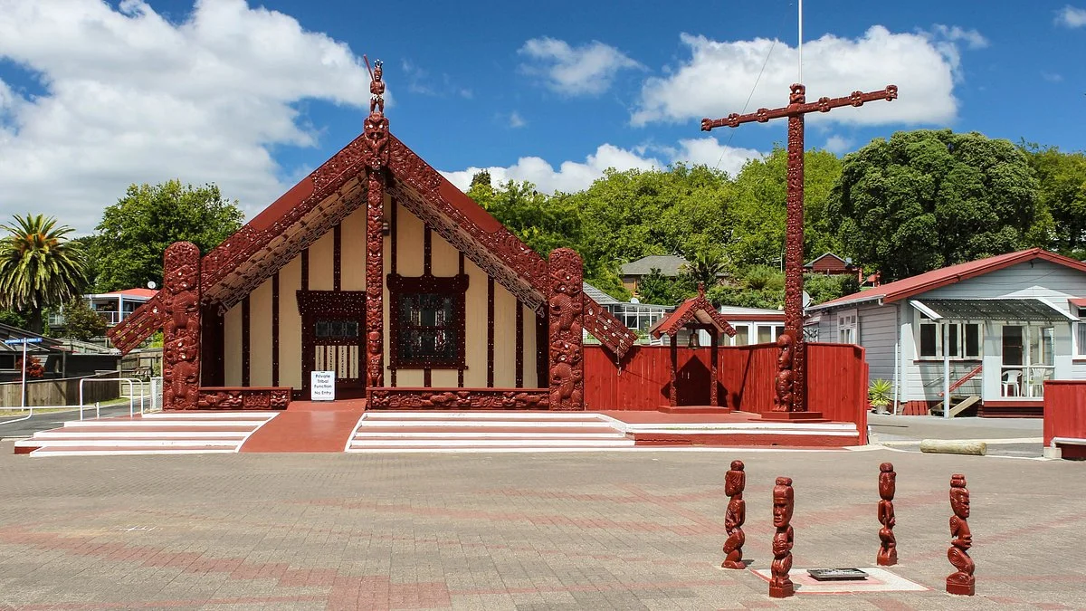 Te Papaiouru Marae