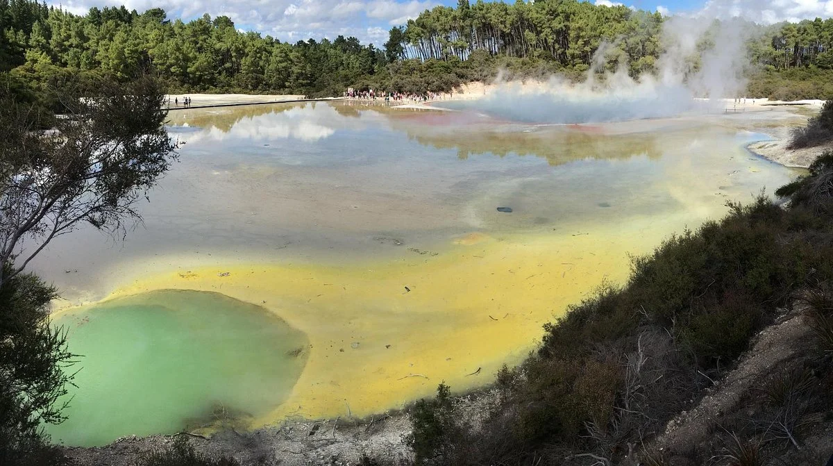 Waiotapu Boardwalk/ Mud Pool
