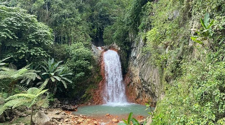 Malmag Falls & Cavelike Rock Formations