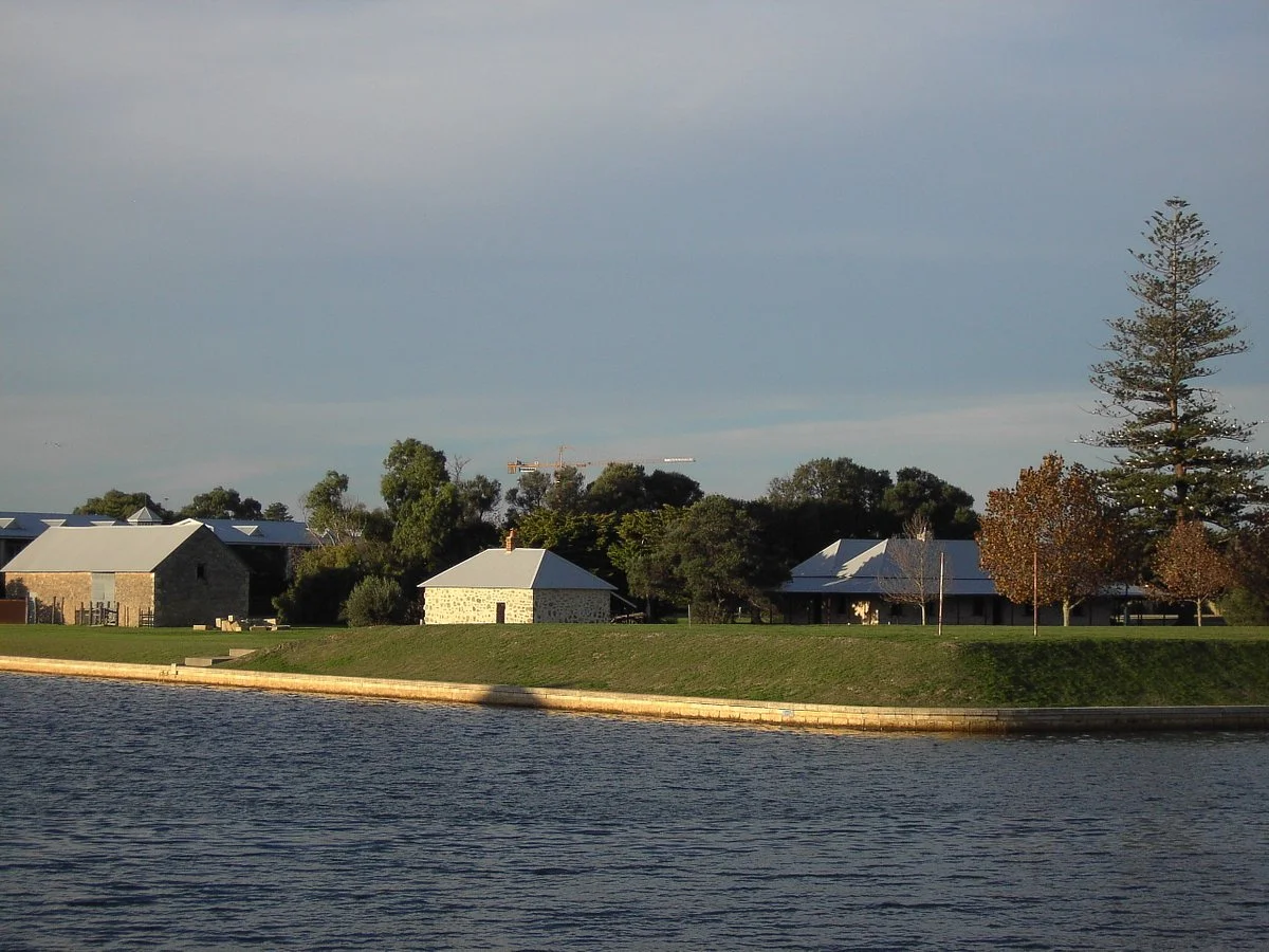 Sutton's Farm at Halls Head