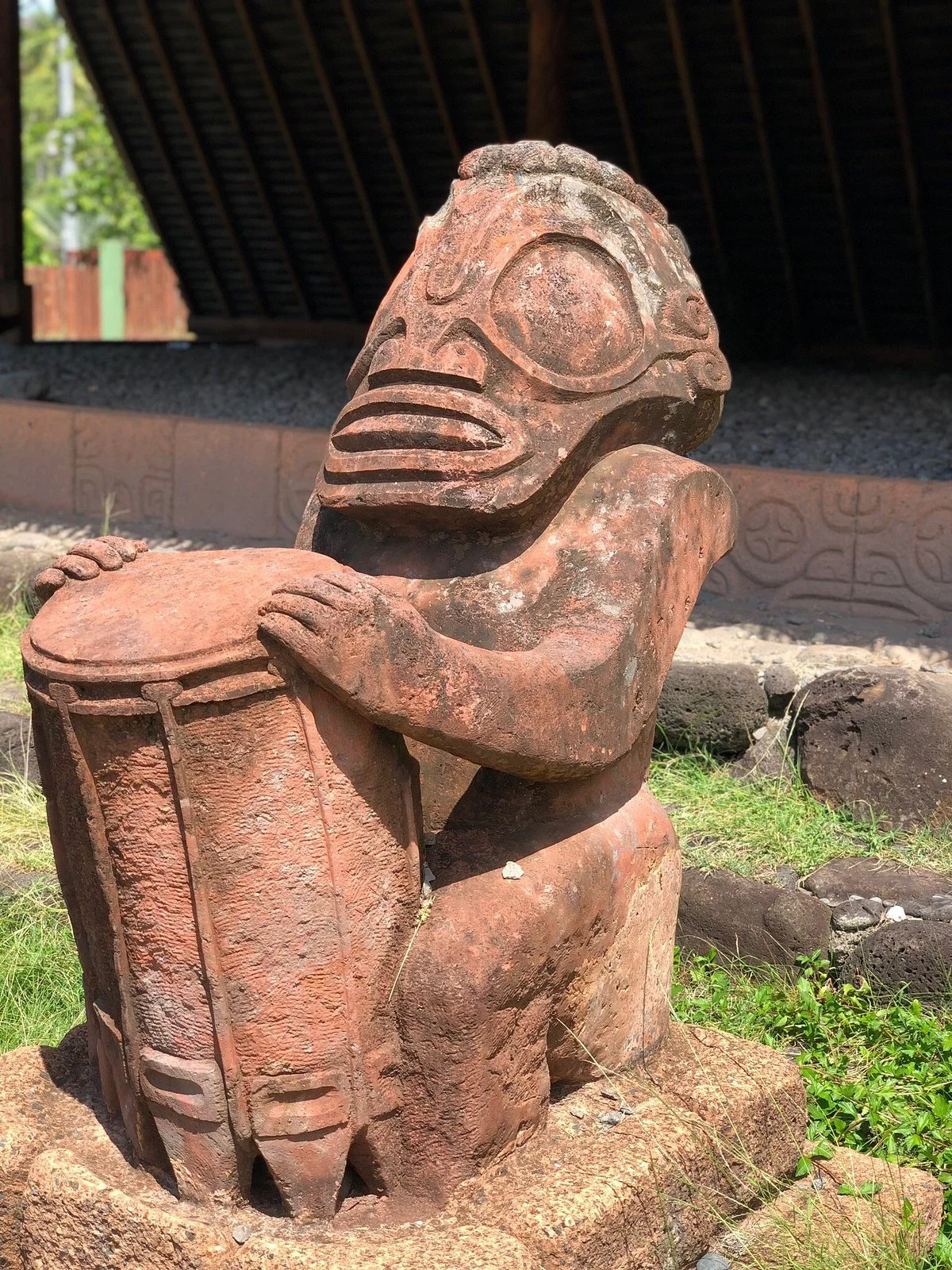 Tiki Souriant