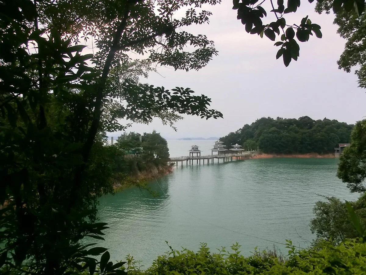 Wanlv Lake