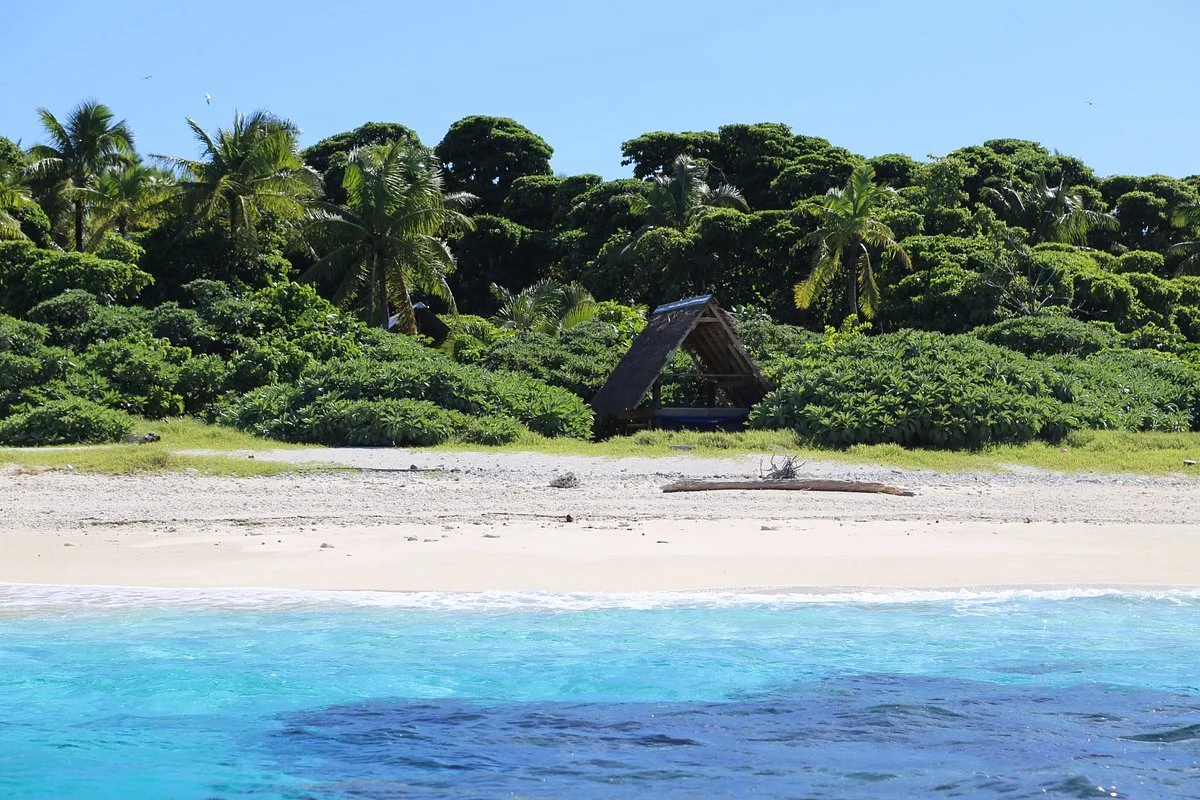 Luahoko Robinson Island