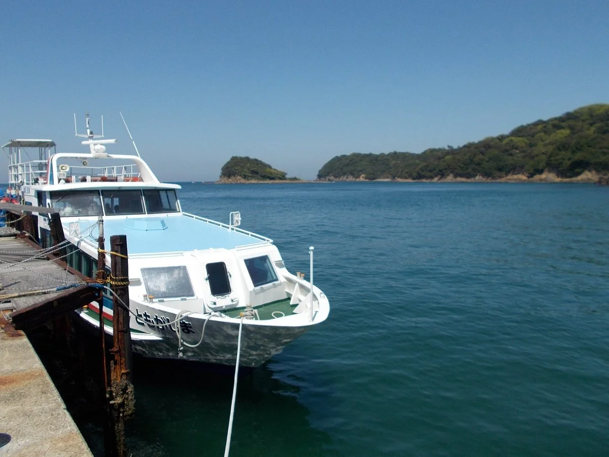 Tomogashima Ferry