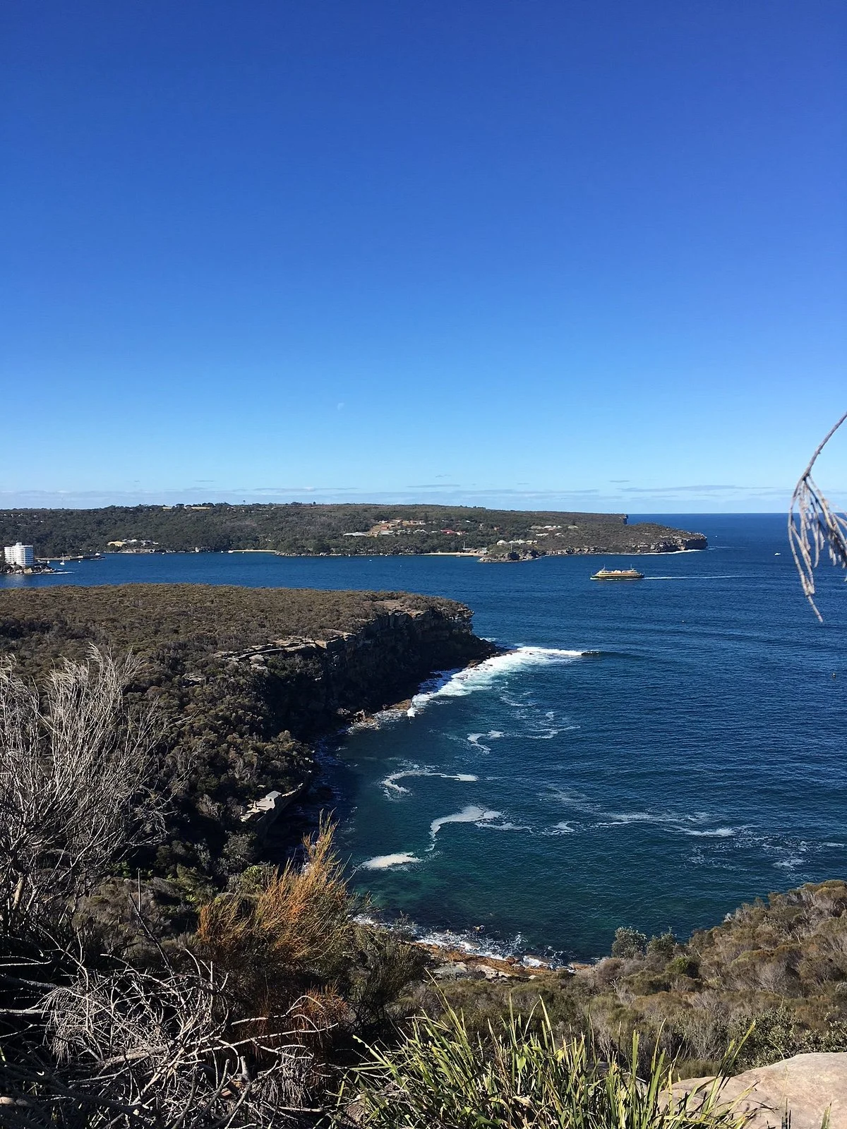 Grotto Point Lighthouse Walk