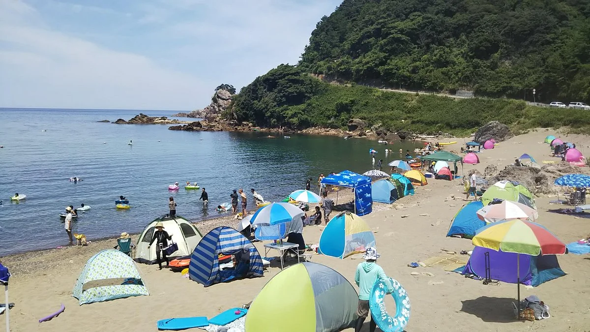 Aoihama Wanwan Beach