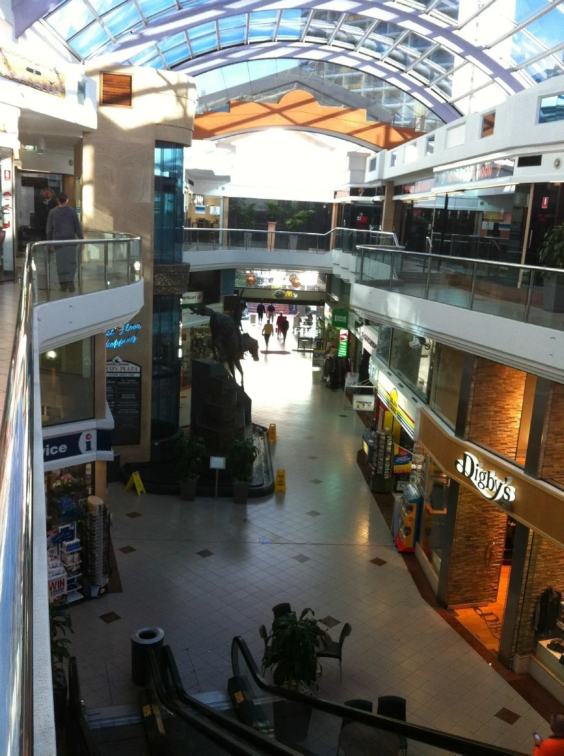 Niecon Plaza
