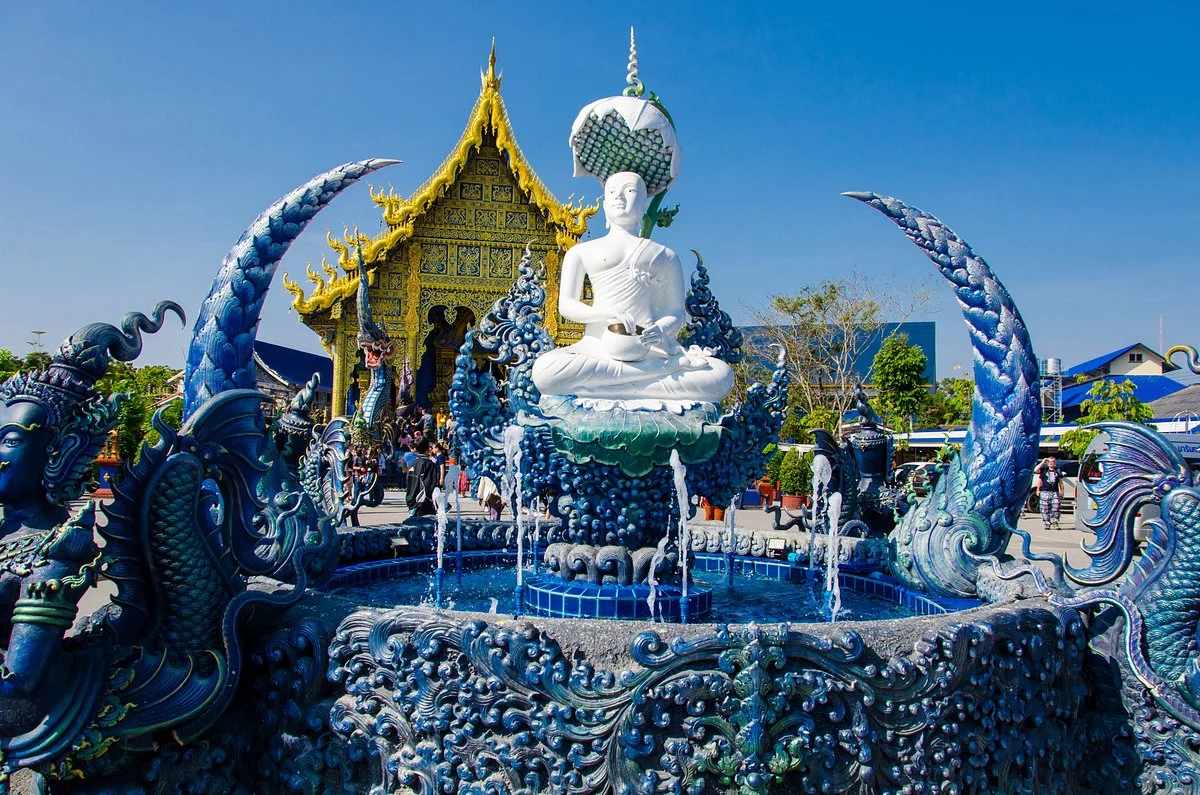 Wat Rong Seur Ten (Blue Temple)