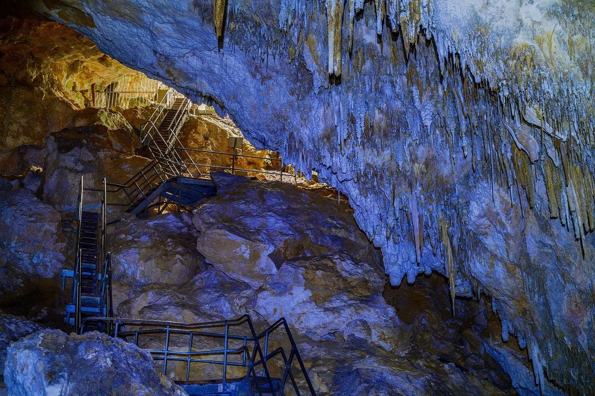 Calgardup Cave