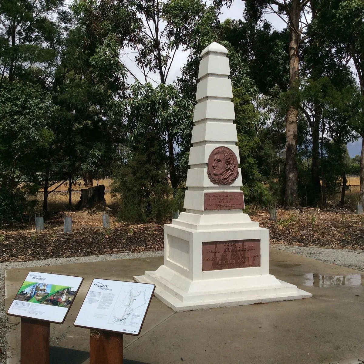 Sir Paul Edmund de Strzelecki Monument