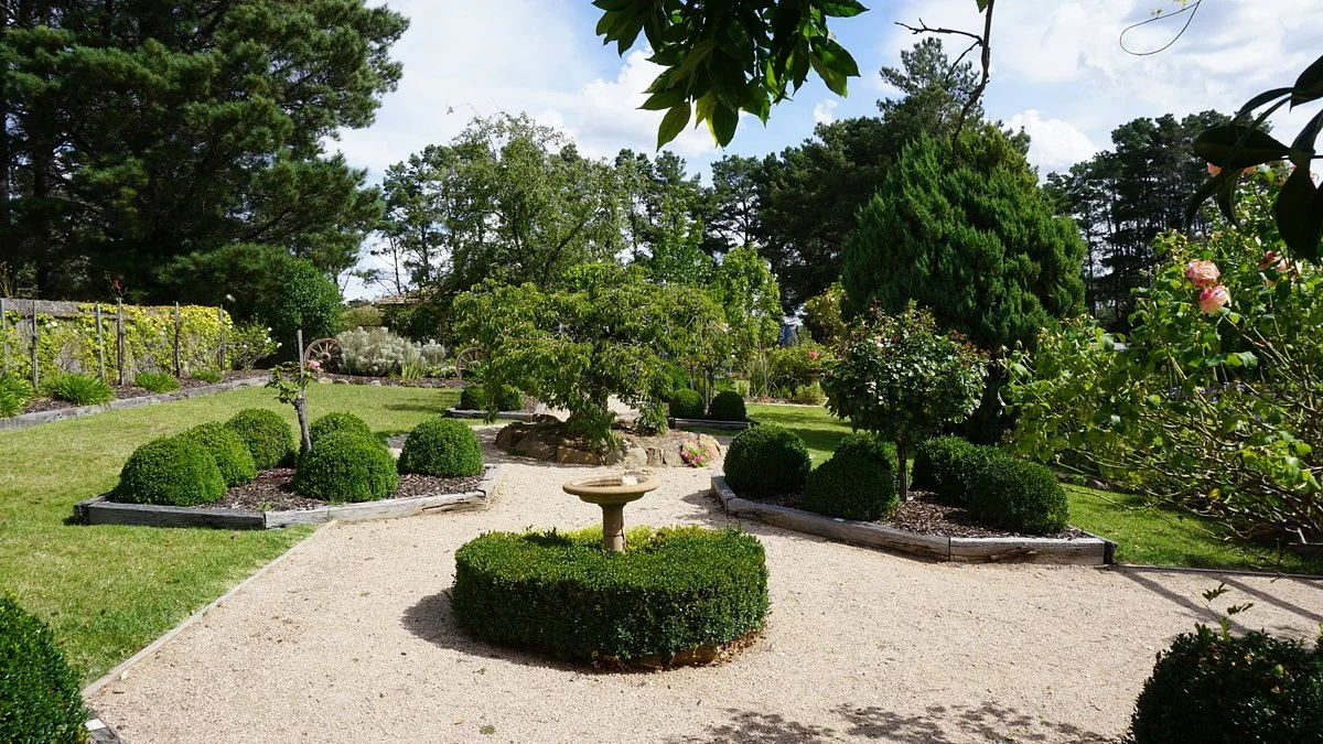 The Scented Rose Garden & Teahouse