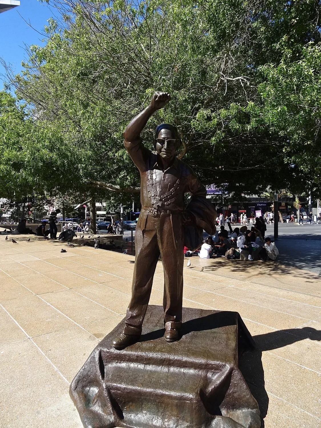 Statue of Sir Dove-Myer Robinson
