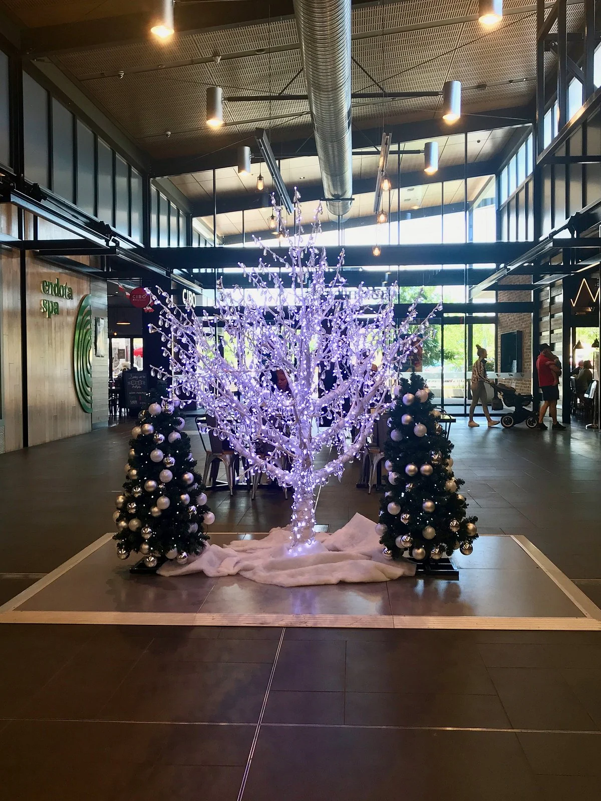 Colonnades Shopping Centre