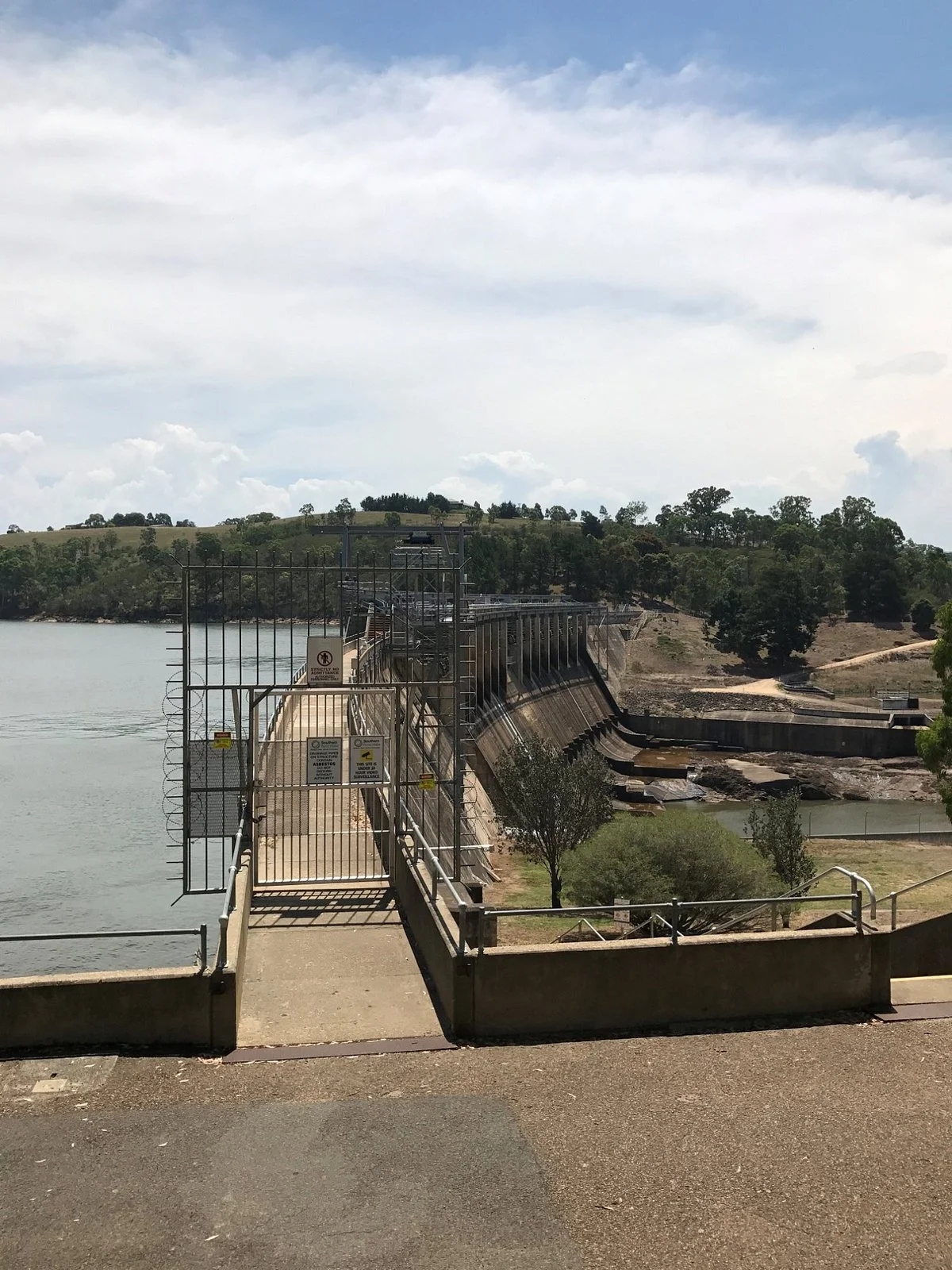 Lake Glenmaggie Weir Wall