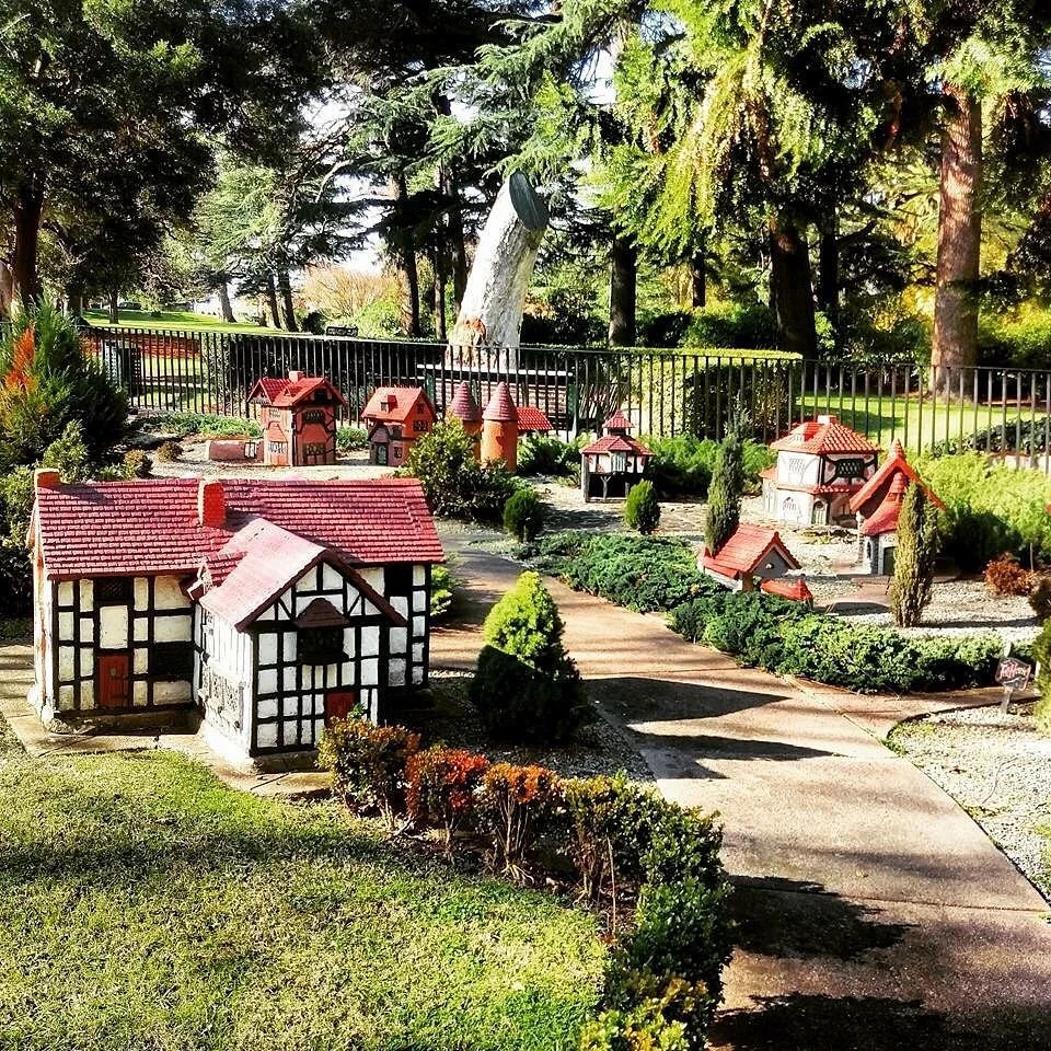 Model Tudor Village