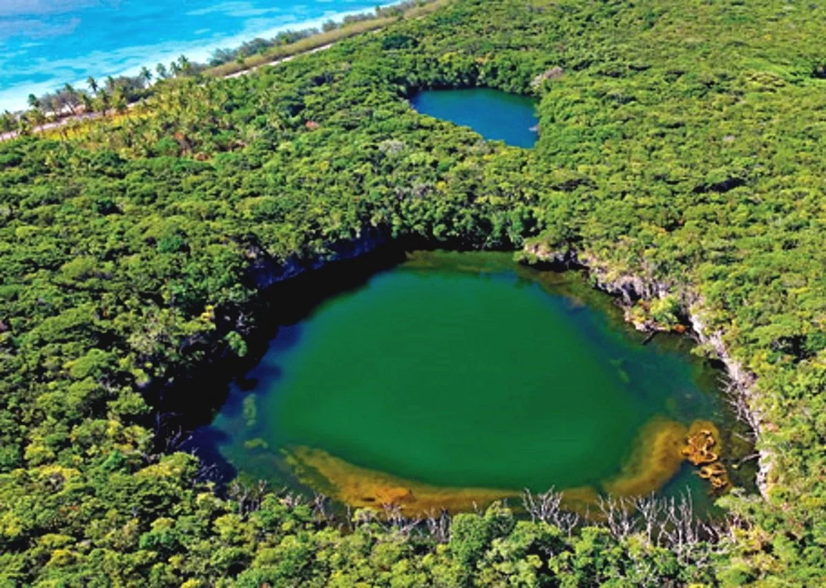 Blue Hole of Hanawa