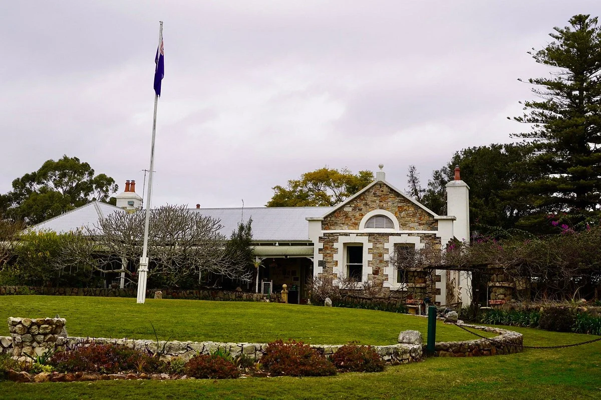 Tanilba House