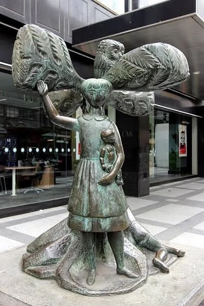 Children's Tree, Bronze Statue