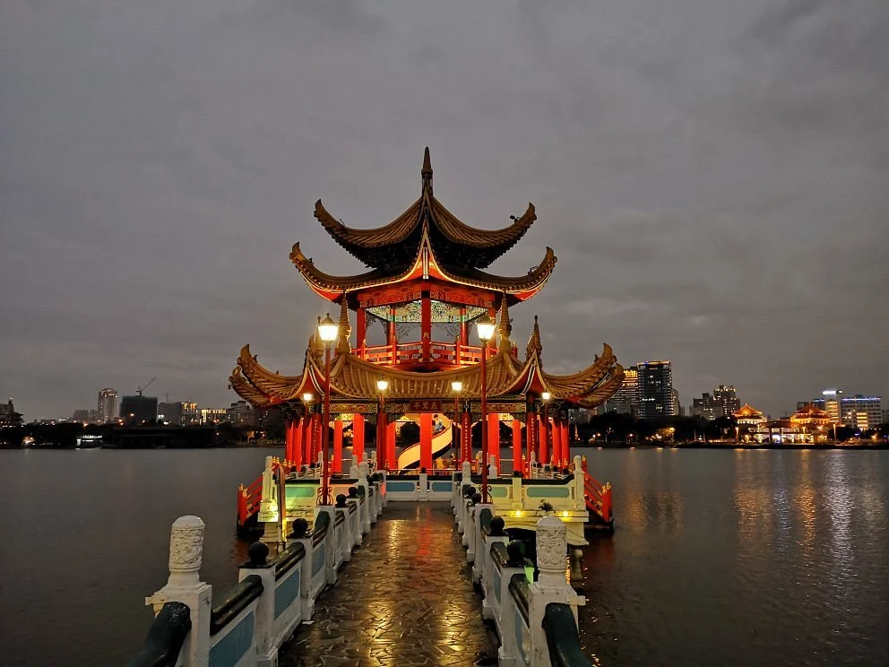 Lianchi (Lotus) Lake