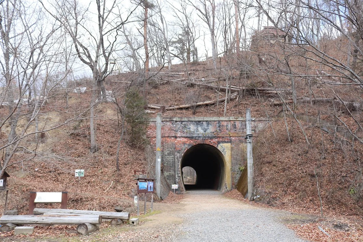 Urushi Kubo Tunnel