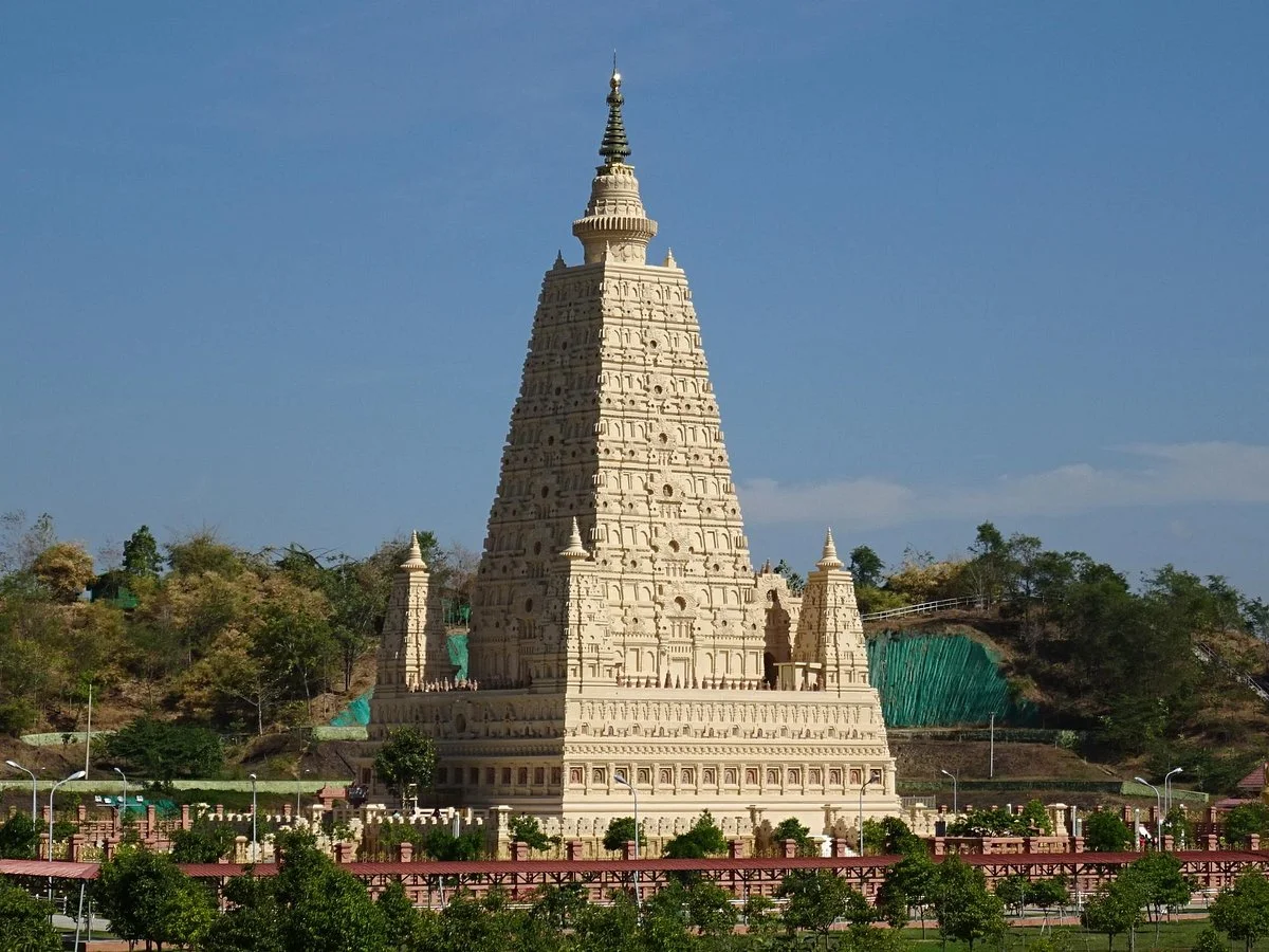 Thatta Thattaha Maha Bawdi Pagoda