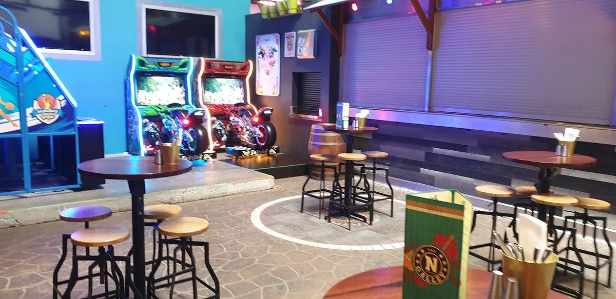 The Newport Hotel Bars