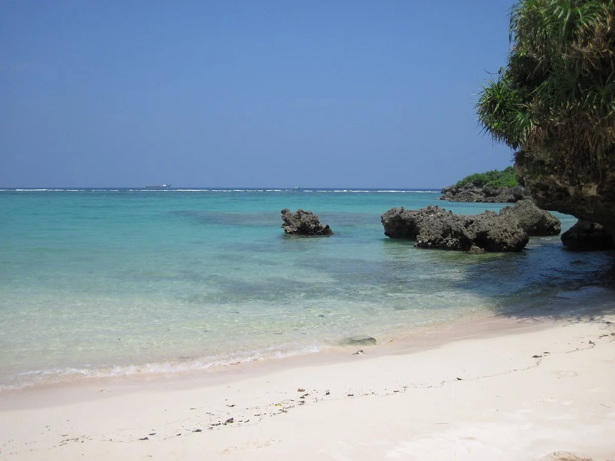 Yonamine Nagahama Beach