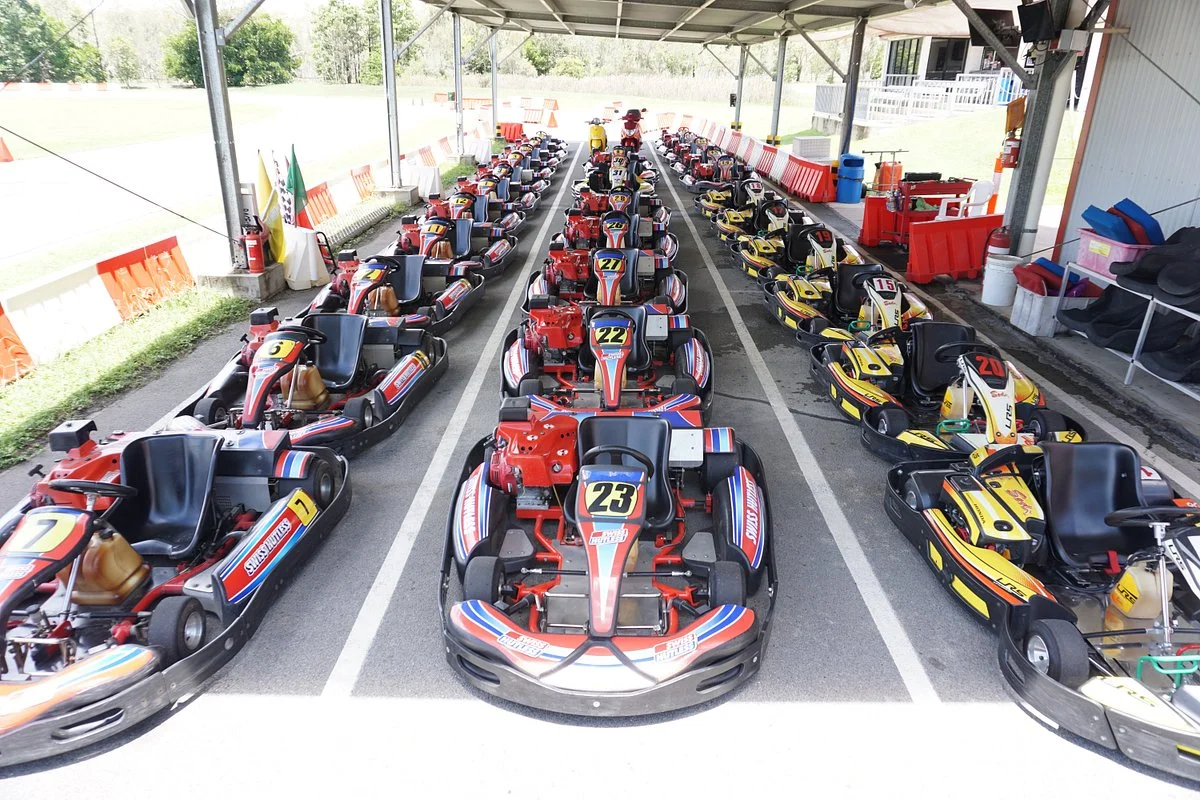MakoTrac International Racetrack (Go Kart Action)
