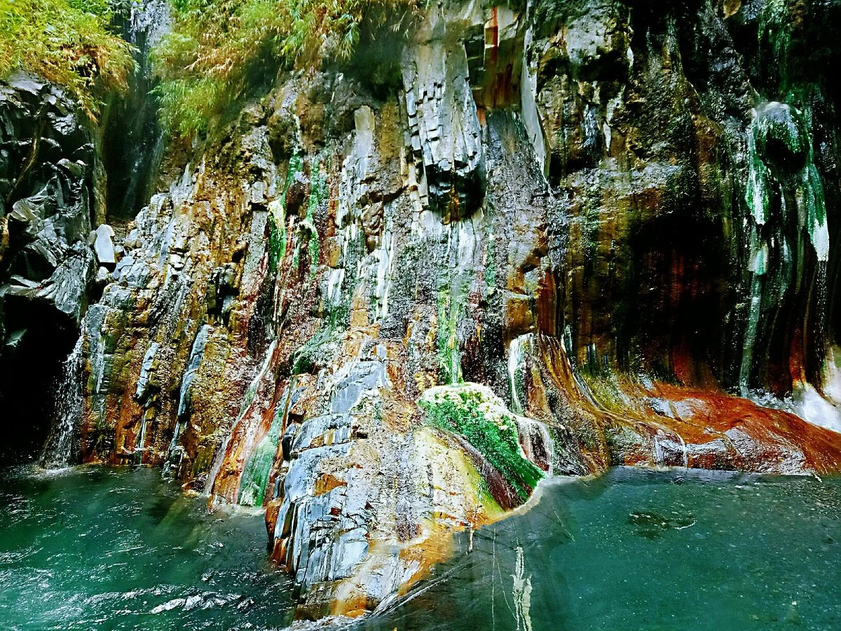 Li Song Hot Spring