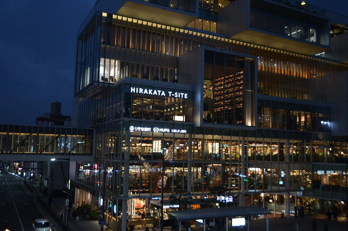 Hirakata T-Site