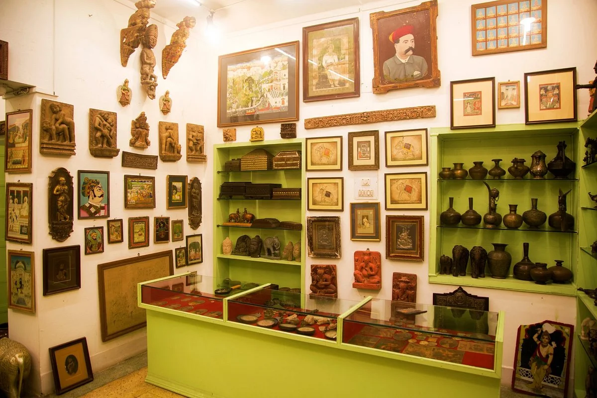Om Arts and Crafts