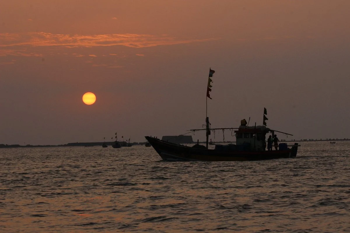 Akshi Beach