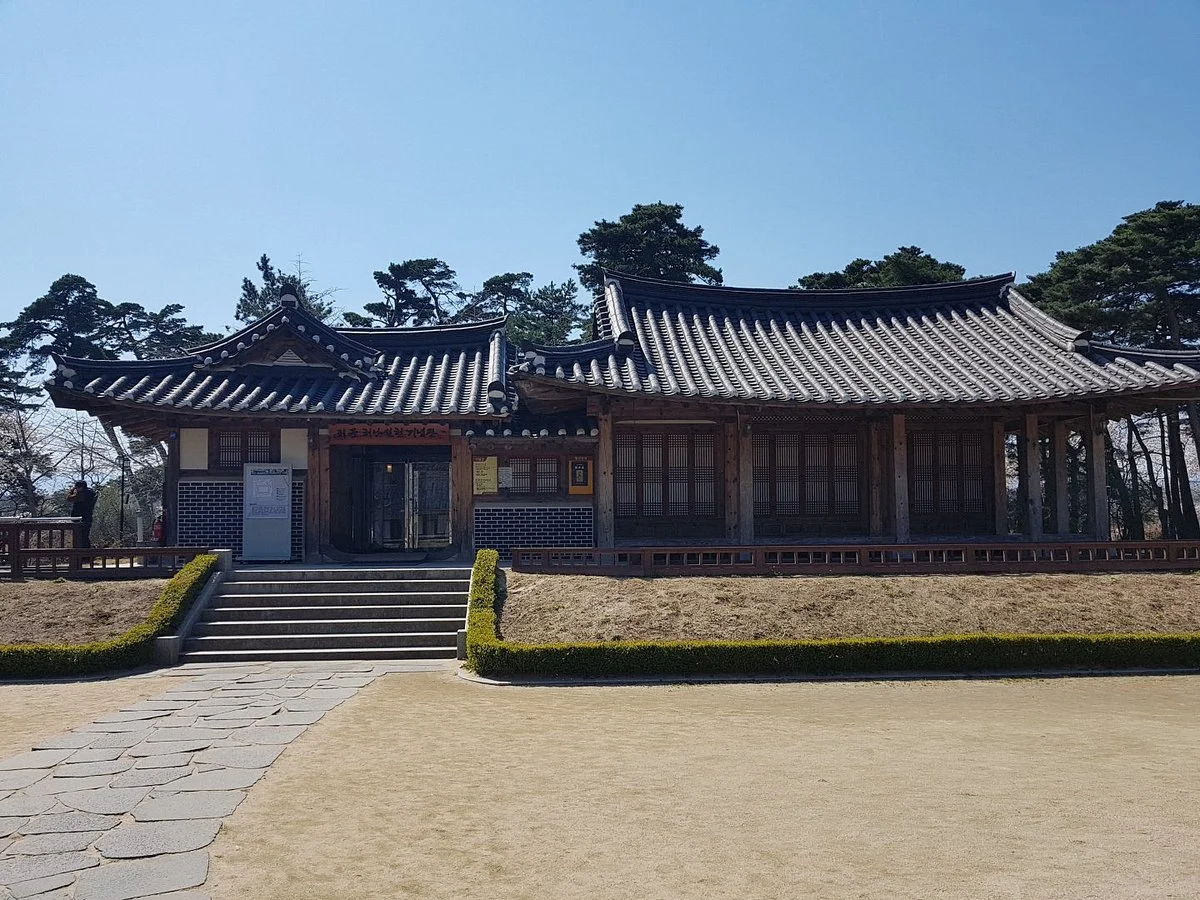 Heogyun and Heonanseolheon Memorial Hall
