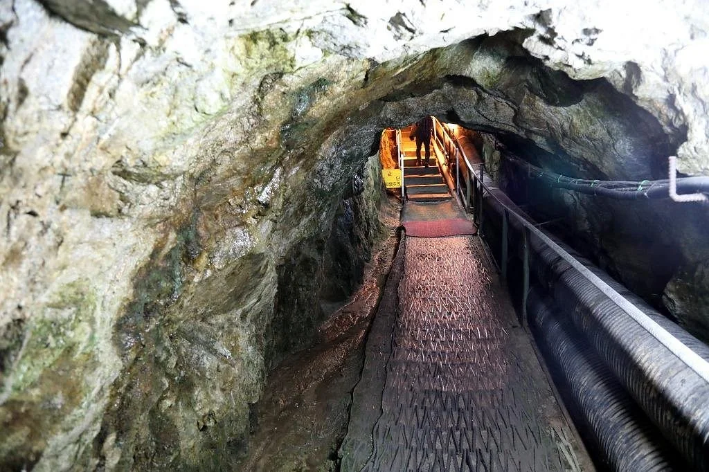 The 2nd Tunnel