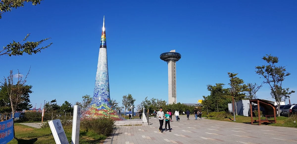 Sihwanarae Rest Area Moon Observatory