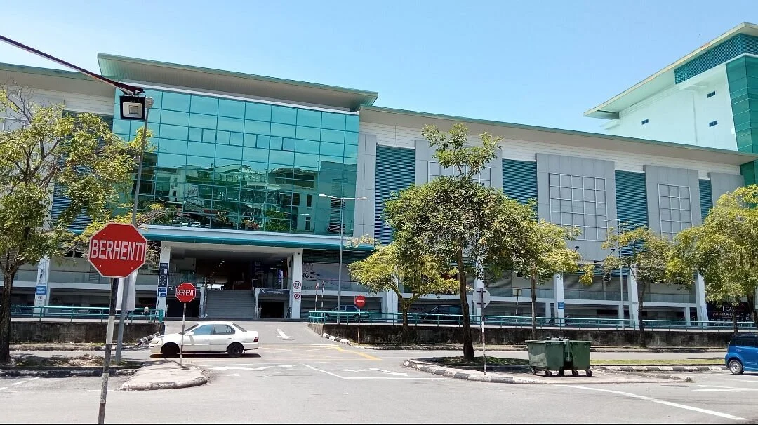 Commerce Square Mall