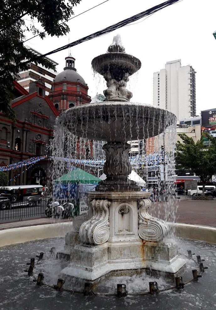 Plaza San Lorenzo Ruiz